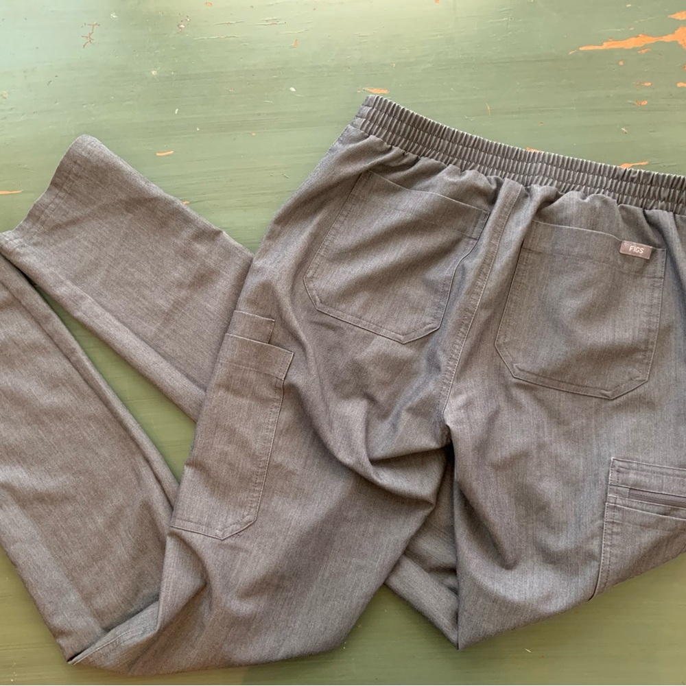 Figs Graphite Scrub Set - image 6